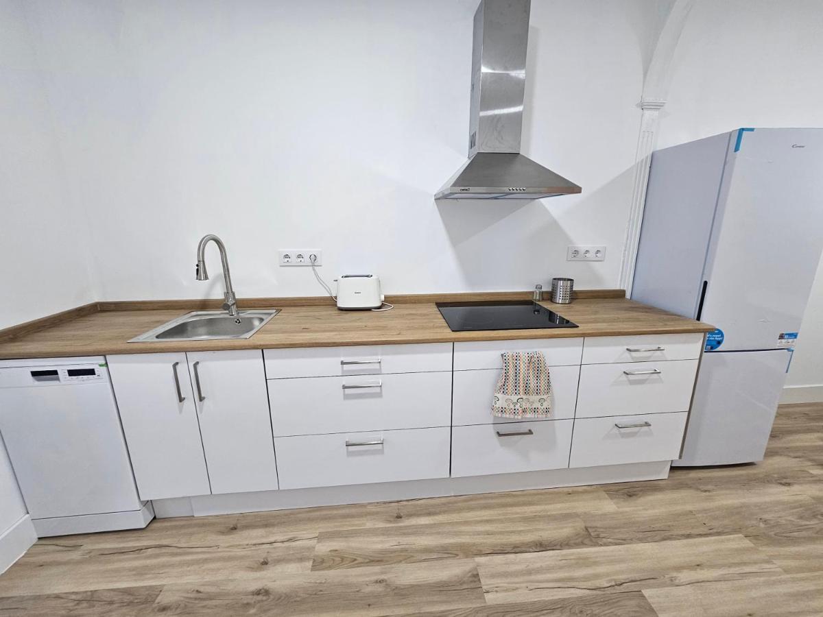 Apartamentos En El Centro - Plaza De Amboage - Wifi Ferrol Exteriör bild