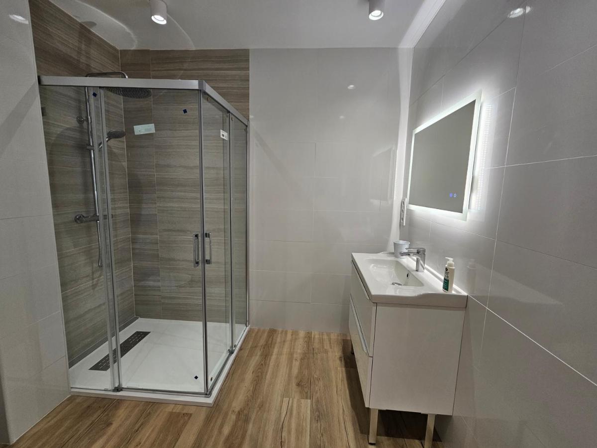 Apartamentos En El Centro - Plaza De Amboage - Wifi Ferrol Exteriör bild