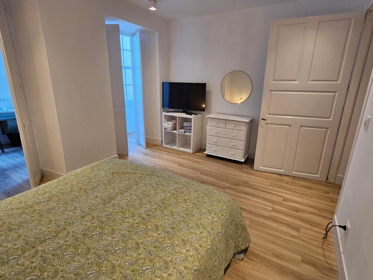 Apartamentos En El Centro - Plaza De Amboage - Wifi Ferrol Exteriör bild